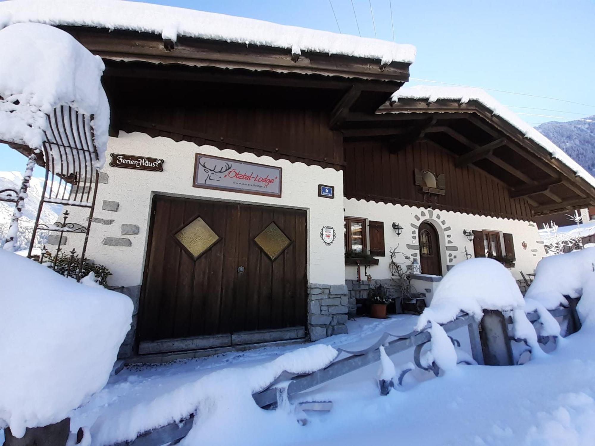 Ferienhaus Oetztal-Lodge เซาเทนส์ ภายนอก รูปภาพ