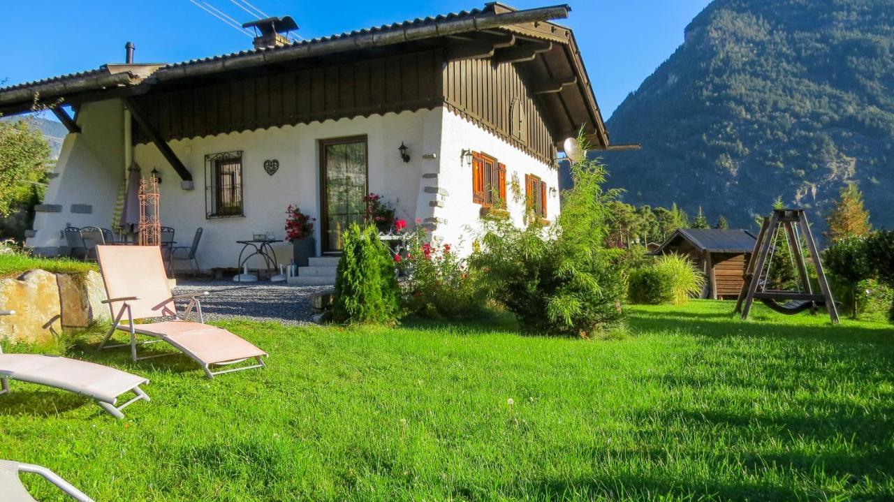Ferienhaus Oetztal-Lodge เซาเทนส์ ภายนอก รูปภาพ