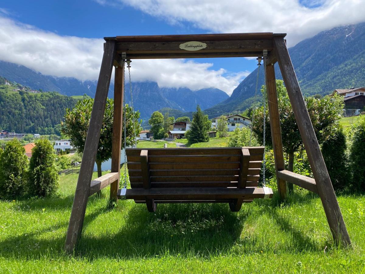 Ferienhaus Oetztal-Lodge เซาเทนส์ ภายนอก รูปภาพ